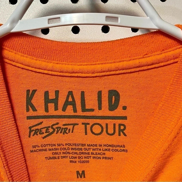 Khalid Free Spirit Tour  Orange Short Sleeve shirt size medium - Picture 3 of 3